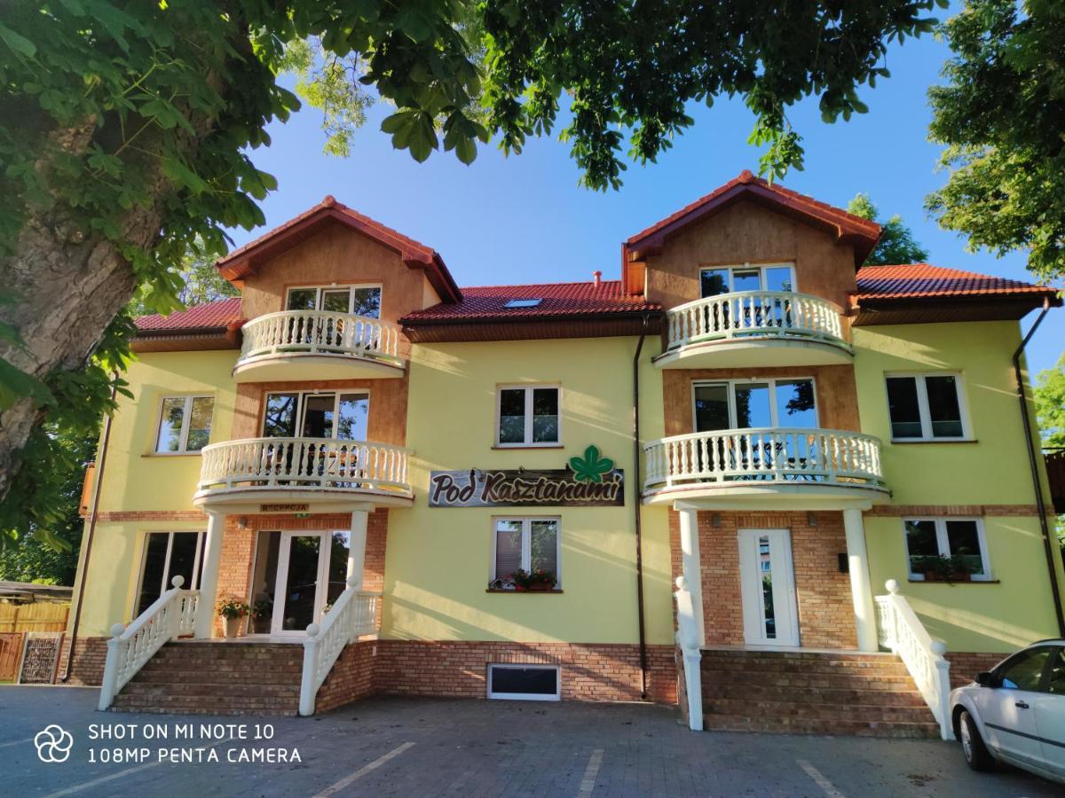 Pokoje Goscinne Pod Kasztanami Łeba Exterior foto