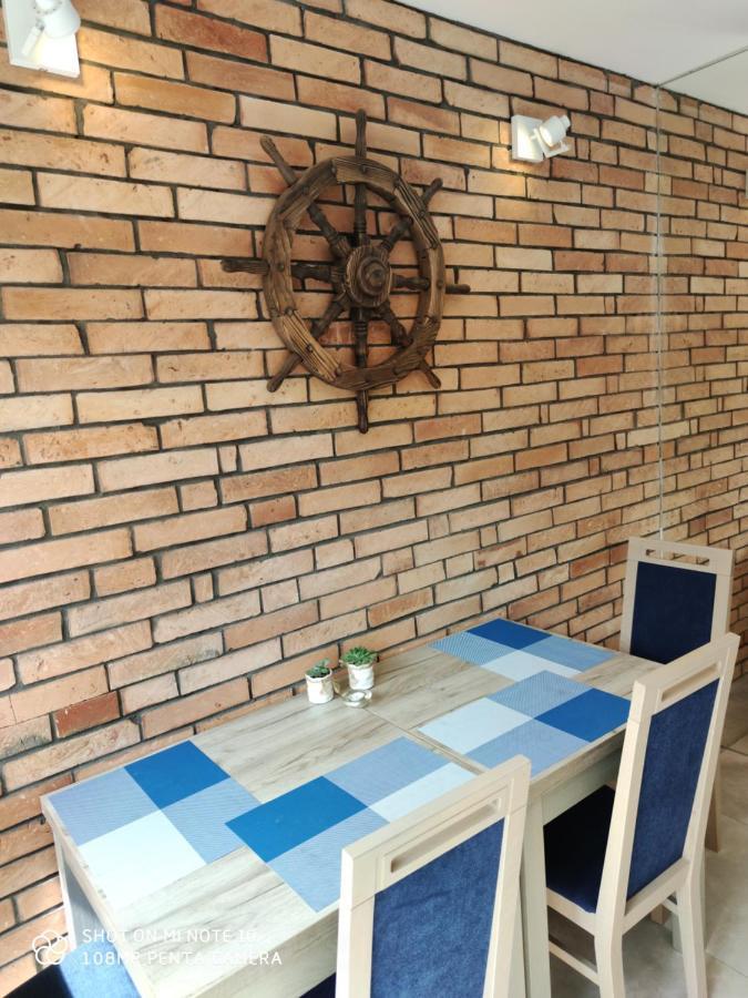 Pokoje Goscinne Pod Kasztanami Łeba Exterior foto