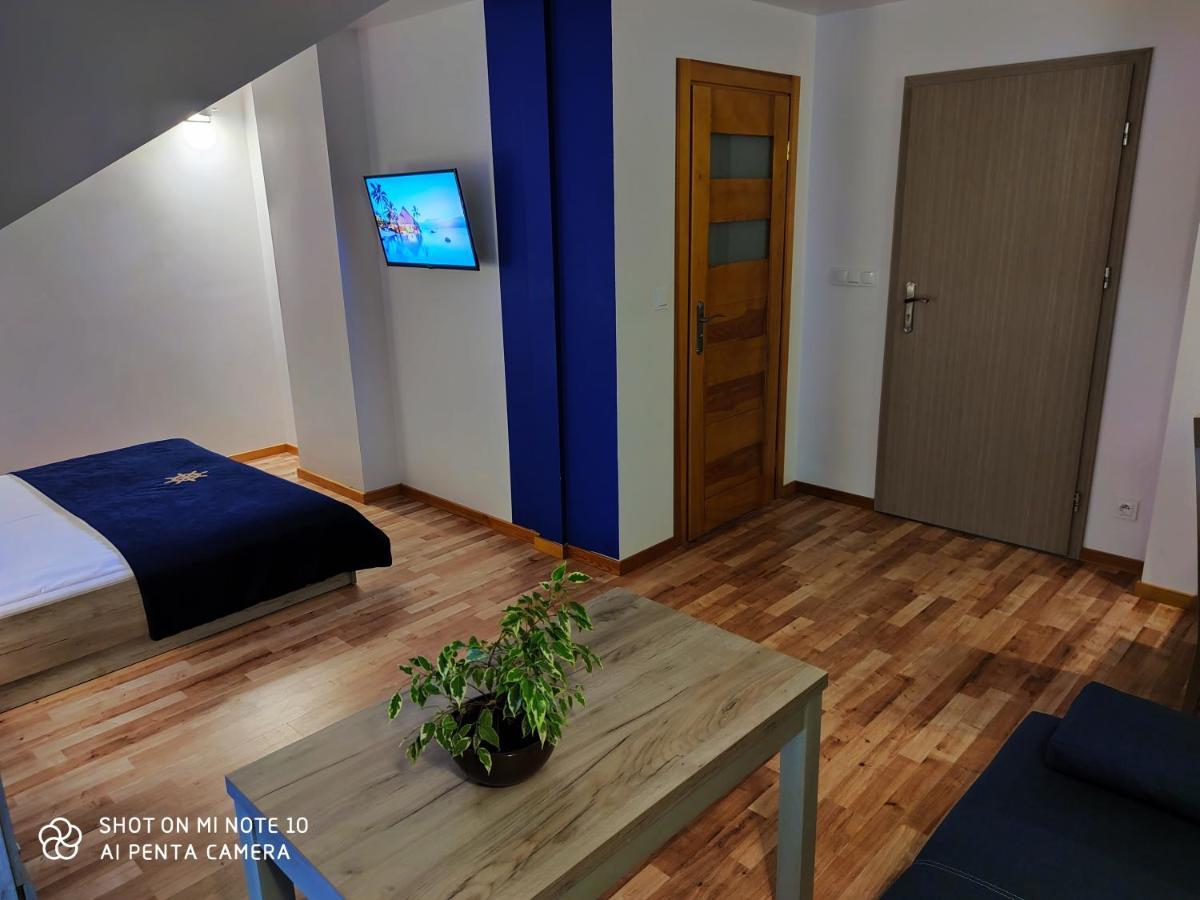 Pokoje Goscinne Pod Kasztanami Łeba Exterior foto