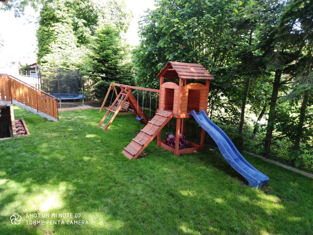 Pokoje Goscinne Pod Kasztanami Łeba Exterior foto
