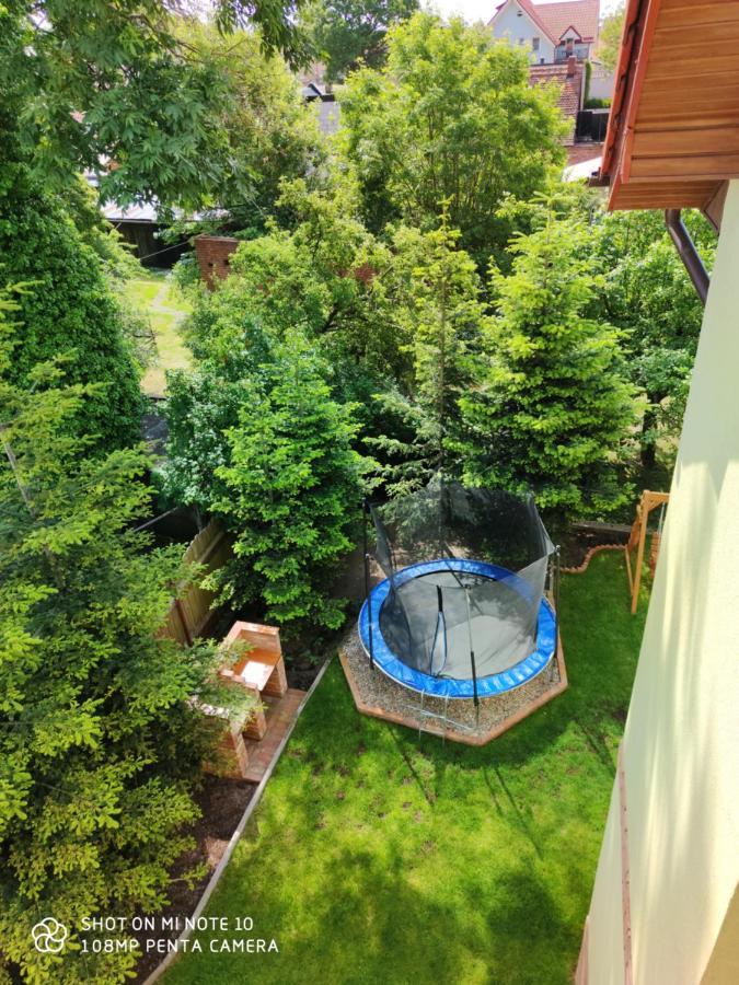 Pokoje Goscinne Pod Kasztanami Łeba Exterior foto