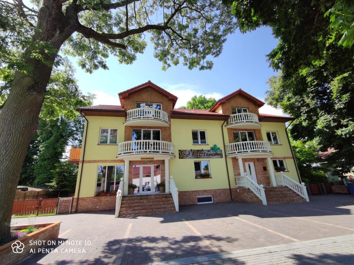 Pokoje Goscinne Pod Kasztanami Łeba Exterior foto